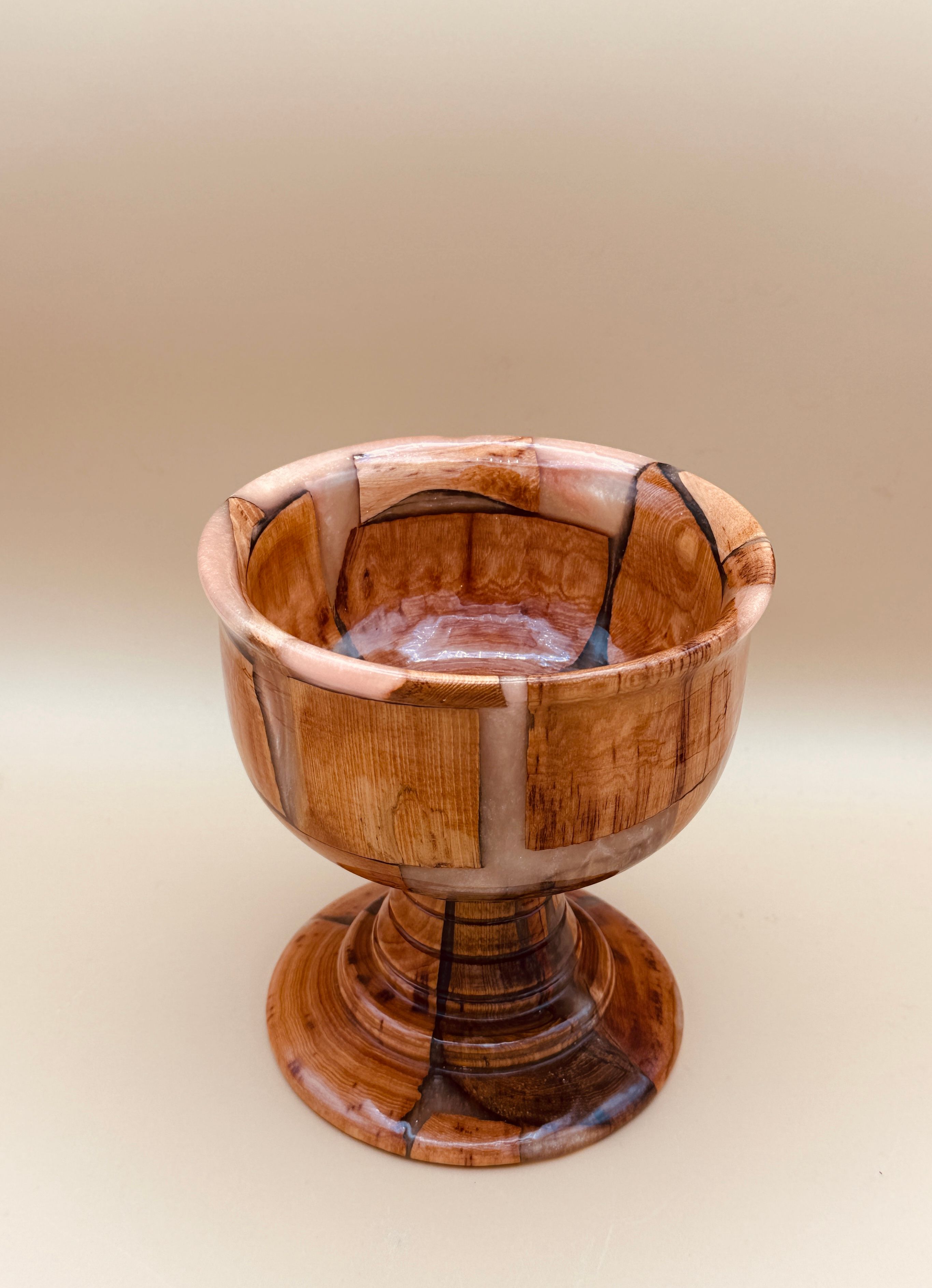 Unique Bowl has its own Pedestal - Image 1